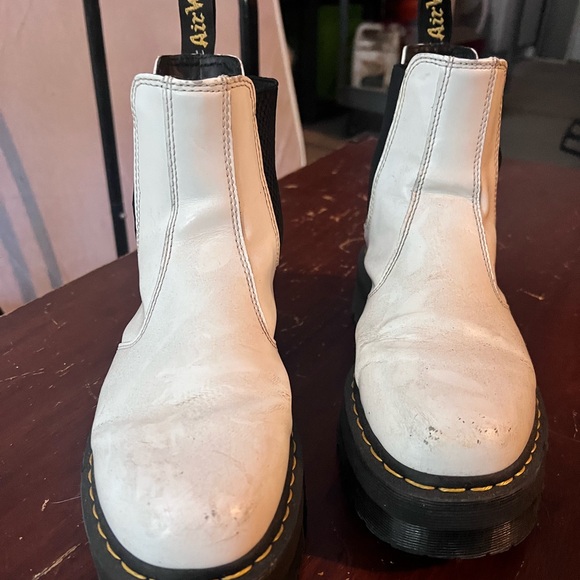 Chelsea Boot - Picture 2 of 6